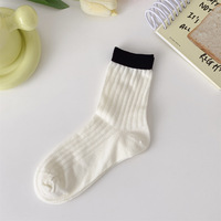 Chaussettes pour femmes en coton de style coréen de haute qualité, vente en gros d'usine, couleurs assorties