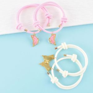 สร้อยข้อมือคู่แม่เหล็ก ลายผีเสื้อเคลือบสีสันสดใส พร้อมจี้แม่เหล็กแบบหยดน้ำมัน สายมิลาน สร้อยข้อมือมิตรภาพ สร้อยข้อมือคู่รัก - Product Image 6