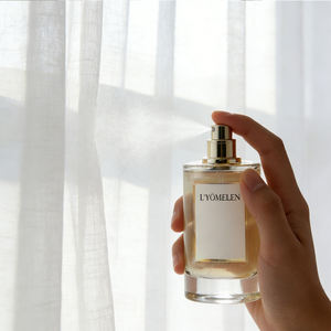 Parfum de marque privée de haute qualité, élégant, floral et fruité, parfum durable de 12 à 24 heures, senteur de jasmin et de mûre, unisexe - Product Image 3