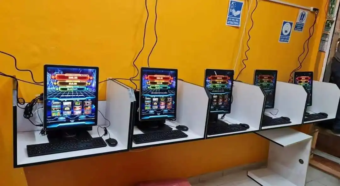 Аркадный Игровой Автомат С монетоприемными играми