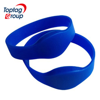 Bracelet en silicone RFID étanche personnalisé 13.56Mhz 125khz avec interface NFC Bracelet Rfid intelligent à puce Tk4100