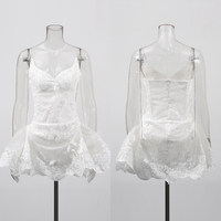 Robe Courte Élégante Blanche en Dentelle Florale pour Femme, Bretelles Fines en Chaîne, Col en V, Bustier, Ourlet Bouffant, Idéale pour Mariage et Soirée, Vente en Gros