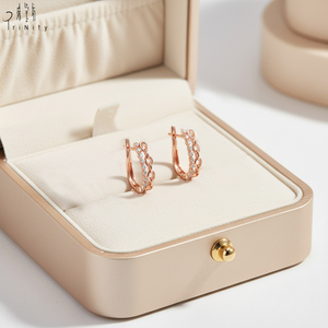 Pendientes de Aro de Oro Rosa Sólido de 18K con Diamantes Naturales Reales, Diseño Vintage de Alta Calidad, Hechos a Mano para Uso Diario - Product Image 1