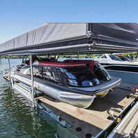Nouveau bateau ponton sportif au design moderne en fibre de verre noir et rouge avec moteur hors-bord de 90 CV pour la pêche et les loisirs en famille