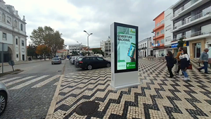Afficheur publicitaire LCD vertical extérieur sur pied, étanche, kiosque d'affichage numérique - Product Image 3