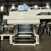Extrudeuse de film soufflé à trois couches ABC avec contrôle automatique de l'épaisseur et anneau d'air automatique pour la production de films plastiques multifonctionnels