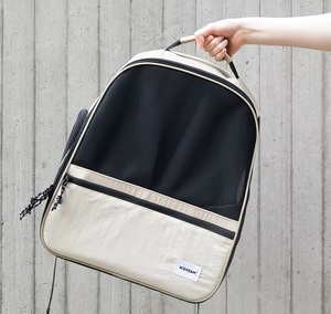 Mochila Ecológica HD de Gran Capacidad (10 kg) para Perros y Gatos, Diseño Moderno, Transportín de Nailon con Cierre de Cremallera para Aventuras al Aire Libre - Product Image 1