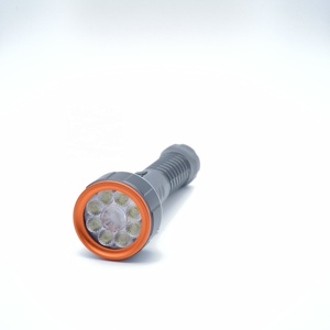 Linterna LED de Bolsillo Recargable por USB, Resistente al Agua, Cuerpo de Aluminio con COB, Linterna de Emergencia para Exteriores, para Buceo y Camping - Product Image 5