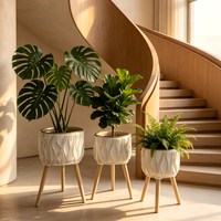 Ensemble de pots à plantes en fibre d'argile de 3 tailles, motif ondulé doré de luxe, jardinière avec pieds en bois pour le salon, le jardinage et les plantes d'intérieur