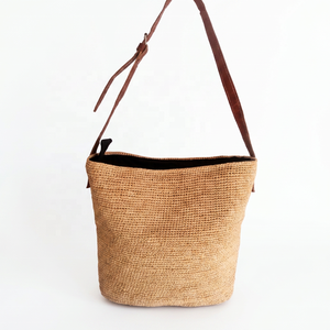 Sac fourre-tout en raphia crocheté fait main grande capacité avec sangle en cuir, style bohème, sac de plage d'été, fermeture éclair supérieure, en coton - Product Image 3
