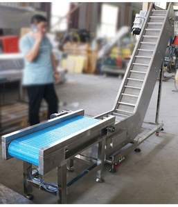 Convoyeur à plateaux en acier inoxydable pour l'alimentation automatique des élevages, type déflecteur, petit convoyeur de matériaux à forte pente - Product Image 3