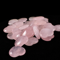 Vente en gros de pierres en quartz rose naturel polies en forme de cœur, pierres de palmier en cristal d'amour, cristaux de guérison Reiki pour la décoration intérieure et les cadeaux
