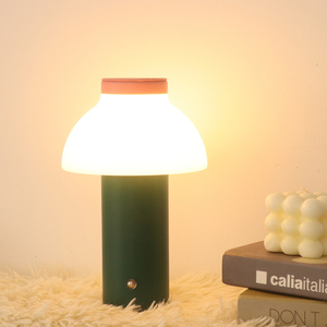 Lámpara de Escritorio LED Moderna, Regulable, Táctil, Recargable, de Metal, con 3 Colores, Lámpara de Mesa de Cuero para Adolescentes - Product Image 3