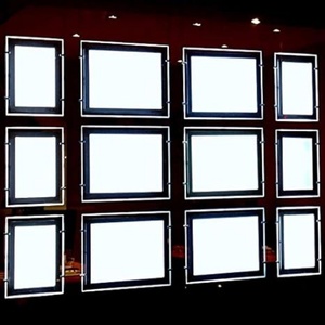 Boîte lumineuse suspendue pour vitrine immobilière, format A4 paysage, en acrylique cristal, rétroéclairée par LED, écologique, garantie 3 ans - Product Image 4