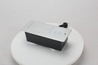 Prise escamotable en alliage d'aluminium 1 prise USB-A 1 Type-C avec charge sans fil 15W