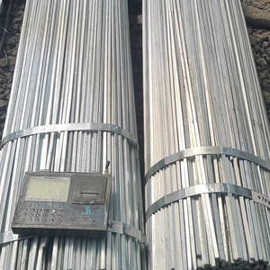 Barres en <span class=keywords><strong>acier</strong></span> S275, barres en <span class=keywords><strong>acier</strong></span> au carbone, <span class=keywords><strong>barre</strong></span> carrée <span class=keywords><strong>10x10</strong></span>, <span class=keywords><strong>barre</strong></span> carrée en <span class=keywords><strong>acier</strong></span> corten - Product Image 3