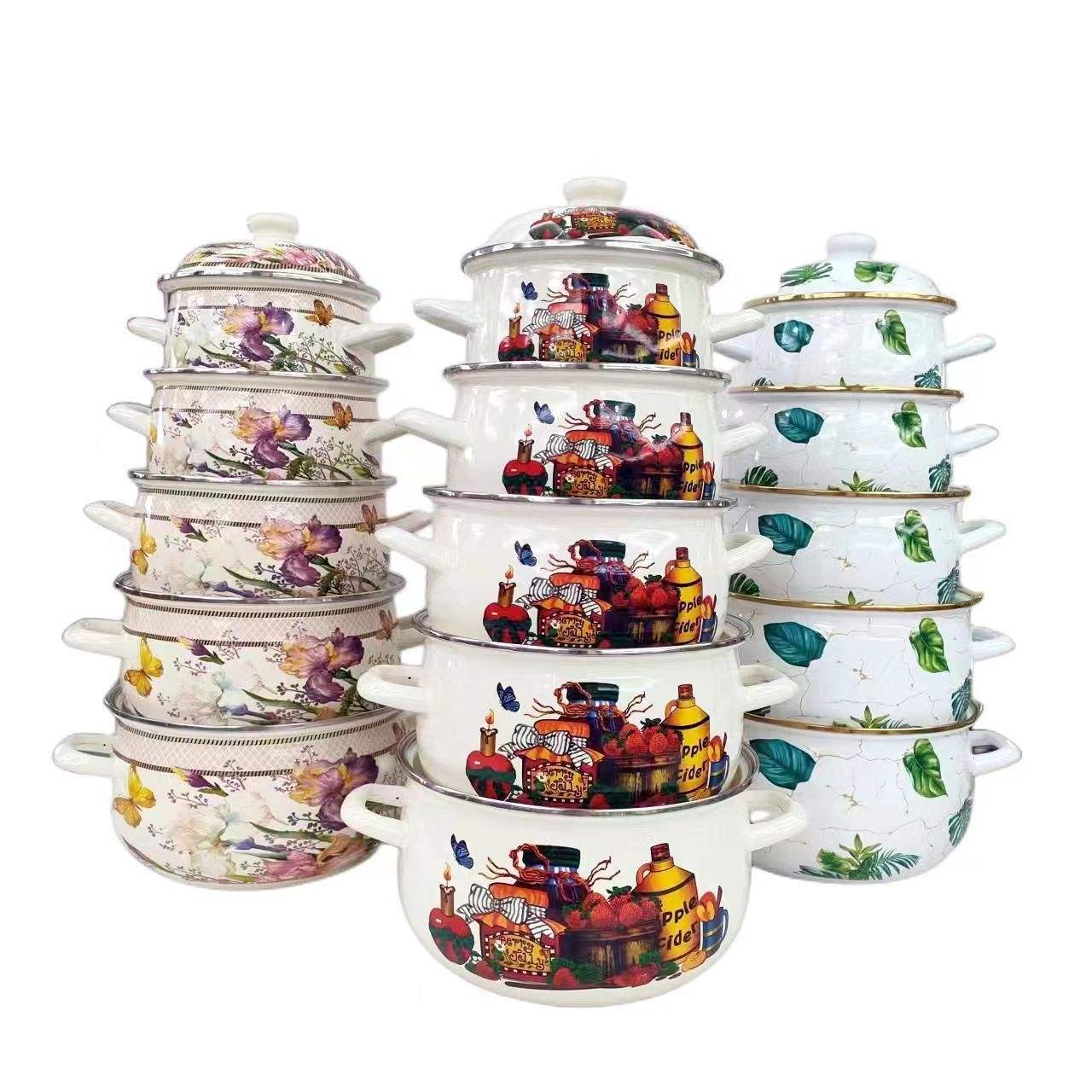 Les motifs de fleurs sont aléatoires ou notés