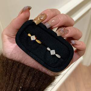 แหวนเงินแท้ S925 ดีไซน์เจ้าหญิง ประดับเพชรทรงสี่เหลี่ยม ขัดเงา หรูหรา ระดับไฮเอนด์ ขนาดเล็ก - Product Image 3