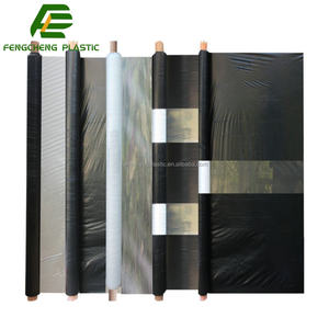 Feuille de <span class=keywords><strong>paillage</strong></span> de tomate pour la couverture du sol et la rétention d'humidité Film de paillis en plastique rayé noir - Product Image 1