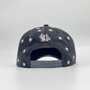 Nhà máy tùy chỉnh <span class=keywords><strong>5</strong></span> Bảng điều chỉnh gorras Mũ bóng chày sang trọng chất lượng cao cong vành da lộn <span class=keywords><strong>5</strong></span> Bảng điều chỉnh lụa satin lót Mũ bóng chày - Product Image 4