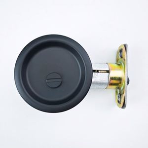 กุญแจล็อคเดี่ยว WEKIS สำหรับประตูไม้ สแตนเลสชุบสังกะสี แบบไม่ใช้กุญแจ สำหรับใช้ภายในอาคาร ระยะห่างก้านกุญแจ 60 มม. มาตรฐาน ANSI เกรด 3 รุ่นโมเดิร์น - Product Image 4