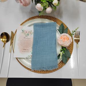 Serviettes <span class=keywords><strong>de</strong></span> <span class=keywords><strong>table</strong></span> bleu poussiéreux en mousseline douce et coton uni 100% serviettes en tissu couleur verte faites à la main - Product Image 1