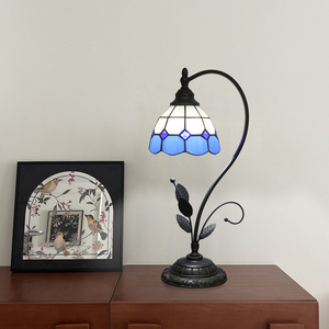 Tiffany tafellamp blauw mediterrane stijl glas-in-lood lamp metalen bladvoet vintage nachtkast leeslamp bureaulamp voor huis en kantoor - Product Image 1