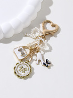 Porte-clés élégant en émail en forme de cœur, magnifiques talons hauts à nœud, sac à main pour femme avec fleur de perle, bijoux en métal faits à la main, cadeau DIY