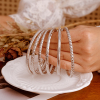 Bracelets Joncs Ronds Creux en Acier Inoxydable Plaqué Or pour Femmes - Bijoux de Mode en Gros