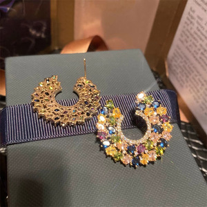 Pendientes de tuerca ovalados de doble capa en forma de C para mujer, para uso diario y de noche - Product Image 6