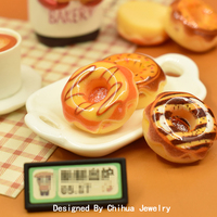 Simulazione ciambella in resina Flatback Cabochon cibo Charms per fai da te Scrapbook gioielli che fanno casa delle bambole in miniatura cibo giocattoli