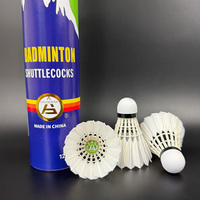 Volant en plumes d'oie de classe a de qualité de tournoi personnalisé OEM Navette de badminton Sandwich Liège Prix d'usine SNOWPEAK C1130