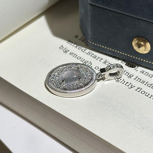 Colgante de Plata de Ley S925 con Diseño de Espuma de Agua y Jade, Estilo Medieval Vintage, Joyería Ligera y Encantadora - Product Image 3