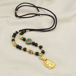 Kalung jimat <span class=keywords><strong>Tara</strong></span> Hijau Nepal kuno antik liontin patung Buddha dewa Buddha Tibet dengan warna eboni rantai manik-manik kayu - Product Image 3