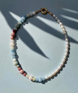 สร้อยคอโชคเกอร์หลายชั้นประดับคริสตัลเคลือบทอง 18K สีม่วงวินเทจ งานแฮนด์เมดประณีต พร้อมไข่มุกน้ำจืด - Product Image 4