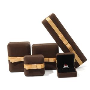 Caja de Joyería Elegante con Logotipo Personalizado, Caja de Joyería de Terciopelo de Lujo al por Mayor, Juego de Cajas para Collares, Anillos y Pulseras - Product Image 1