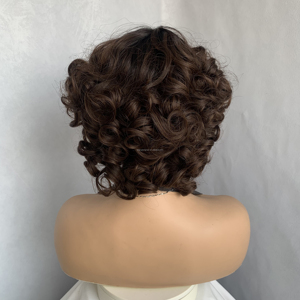 Perruques Courtes Bouclées Romance <span class=keywords><strong>avec</strong></span> Base Transparente pour une Densité de 200%, Franges et Tons Dégradés pour un Look Quotidien Tendance - Product Image 6