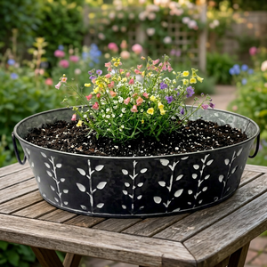 Pot de fleurs en métal rustique de style farmhouse américain avec motif de feuilles et trou de drainage, finition galvanisée pour plantes de jardin - Product Image 3