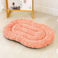 Lit pour animaux de compagnie en forme de grotte, confortable, motif uni, pour l'hiver, OEM ODM, pour chats et chiens