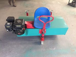 Cortacésped Ride-On Cortacésped <span class=keywords><strong>de</strong></span> pendiente para peinar las fibras <span class=keywords><strong>de</strong></span> césped artificial Cortacésped <span class=keywords><strong>de</strong></span> gasolina autopropulsado - Product Image 4