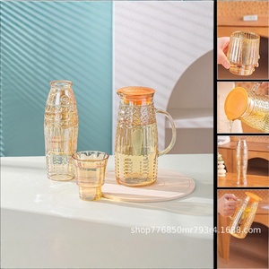 Juego de Cinco Piezas de Cristalería Le Weishi Le Fish, Diseño Cuadrado con Patrón Martillado, Estilo Moderno y Minimalista - Product Image 3