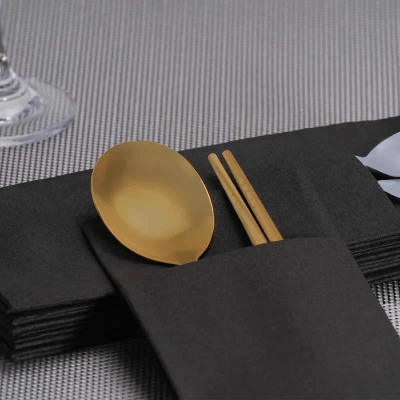두꺼운 높은 프리미엄 품질 에어 레이드 포켓 디너 냅킨 웨딩 냅킨 블랙 맞춤형 로고 테이블 레스토랑 일회용 종이
