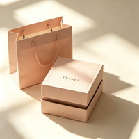 Boîte cadeau personnalisée en carton rigide magnétique, petite, faite à la main, avec coton perlé pour bijoux et boucles d'oreilles