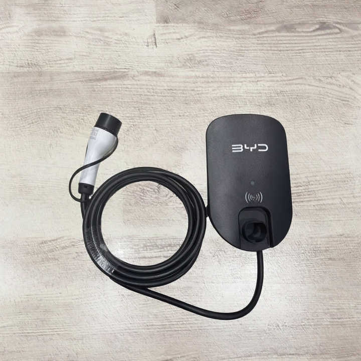 Byd 7kw Wall-mounted Ev Charger & Ccs Interface, Electric Vehicle Solar ...
