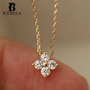 Collar de Lujo Coreano de Plata Esterlina 925 al por Mayor con Colgante de Trébol de Cuatro Hojas de Circón Chapado en Oro de 18k para Mujer - Product Image 1