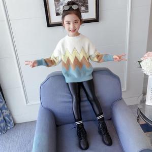 Pull en laine coloré à col rond imprimé ondulé, doux et épais pour filles, idéal pour l'hiver, provenant d'un fournisseur chinois - Product Image 5