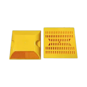 शुद्ध पीला प्लास्टिक बिल्ली आंख सड़क Stud-IP68 वाटरप्रूफ इंजीनियर ग्रेड चिंतनशील मार्कर पार्किंग के लिए कोई शक्ति आवश्यक नहीं - Product Image 3