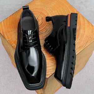 Zapatos de Cuero para Hombre, Estilo Británico, Formales, para Boda, Versátiles, con Grabado Retro, Brocado, Grabado Láser y Pintados a Mano - Product Image 6