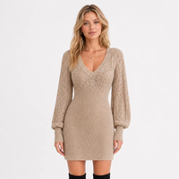 Robe en tricot pour femme avec logo personnalisé, tricot lourd, manches longues, col en V, couleur unie, décontractée, hiver, polyester, usine OEM et ODM