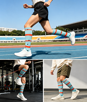 Chaussettes de compression montantes personnalisées unisexe, chaussettes de sport rayées tendance, logo OEM, respirantes, pour la course et le badminton